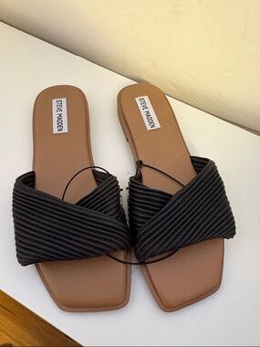 Steve Madden Black Textured Cross Strap Slide Mules